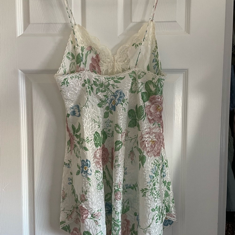 Floral Nightie & Robe - Picture 2 of 6